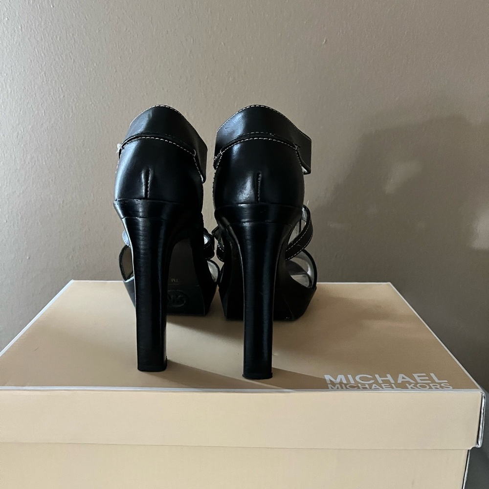 Michael Kors black heels size 7 - Picture 3 of 5